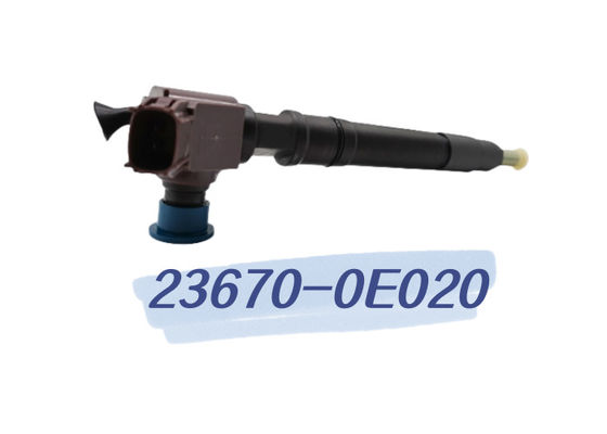 2gd-Ftv 2.4Lのための元の自動エンジンの予備品の燃料噴射装置アセンブリ23670-0E020